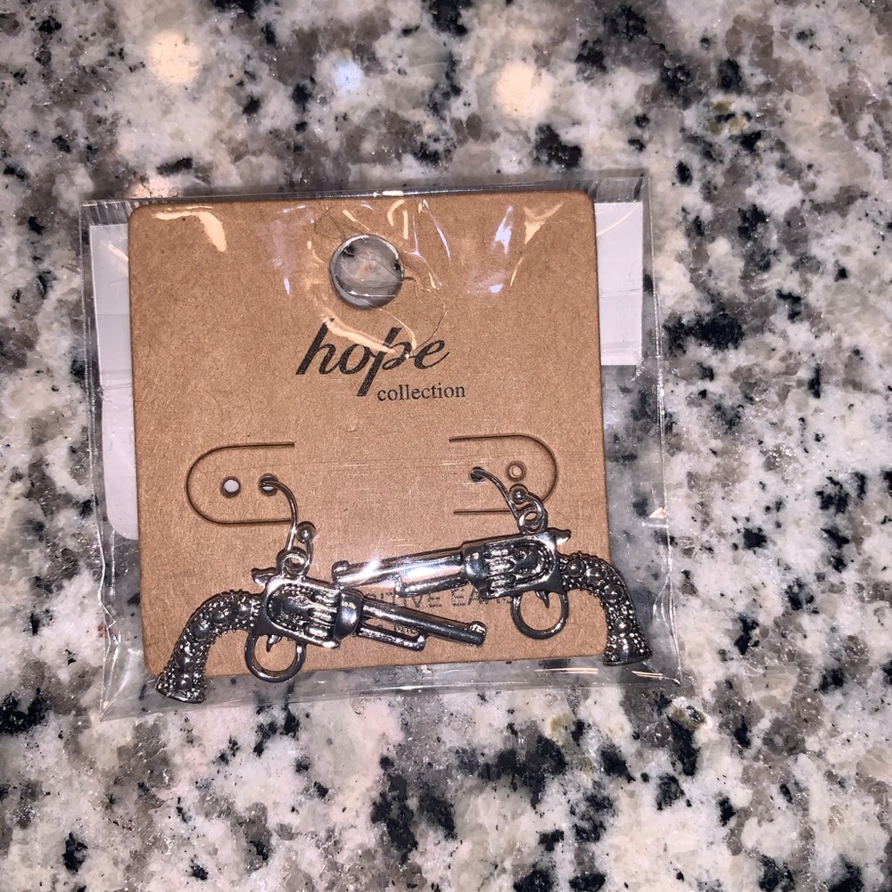 Silver Revolver Brooch Set